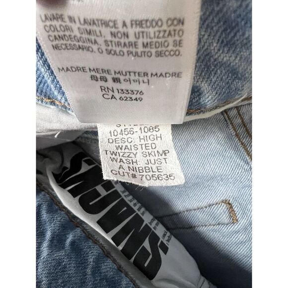 MOTHER SNACKS! High Waisted Twizzy Skimp Jeans - Picture 13 of 15